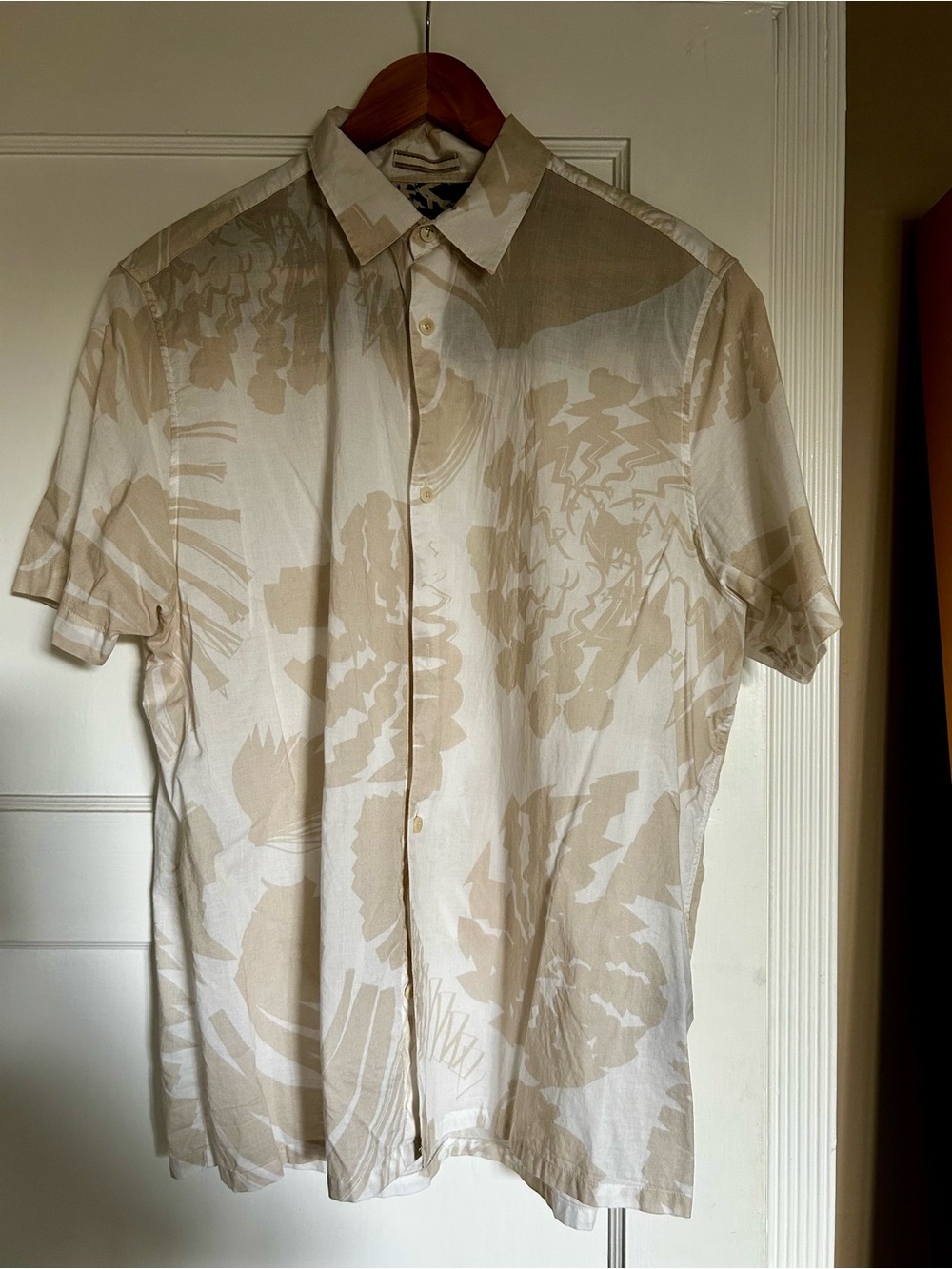 Ted Baker London Beige Tropical Palm Print Short Sleeve Shirt Size 4 / Large